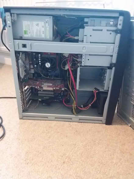 Photo of free V.old Desktop PC with PS2 keyboard spares/repairs/makeover (Westbury Fields BS9) #3