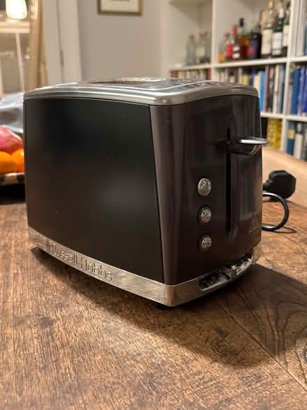 Photo of free functioning toaster (EH3 Warriston) #1