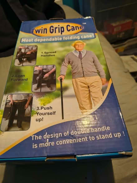 Photo of free CDs walking stick extension lead and a angle poise lamp (Herdings S14) #3