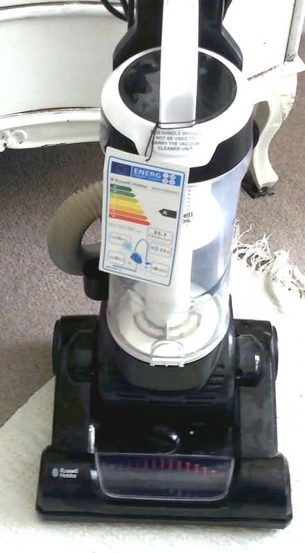 Photo of free vacuum cleaner - upright russel hobbs (Hoohill FY3) #3