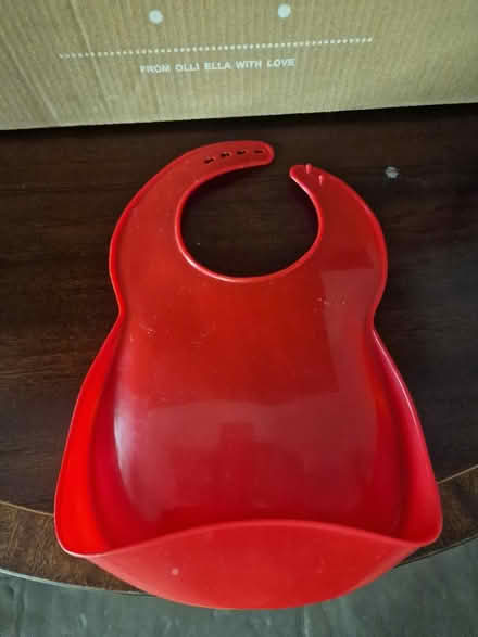 Photo of free Hard plastic bib (Didcot OX11) #1