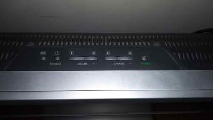 Photo of free Sony Bravia KDL-40S20L1 w/ Remote (Flanders NJ) #2