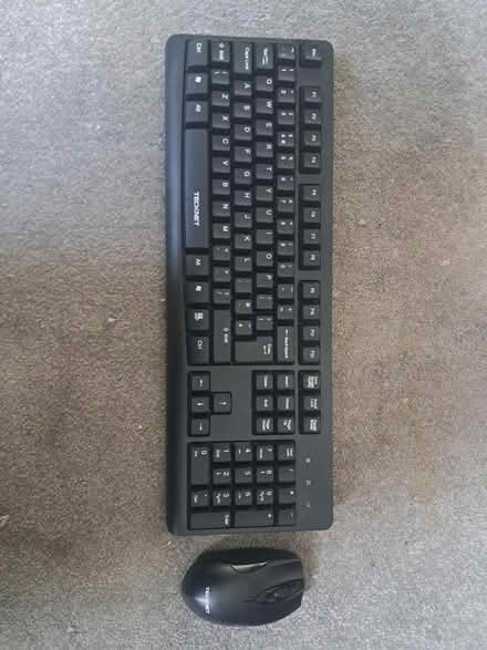 Photo of free Wireless keyboard and mouse (Bonnyrigg EH19) #1