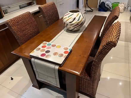 Photo of free dinning table and 6 chairs (Bt283hs) #1