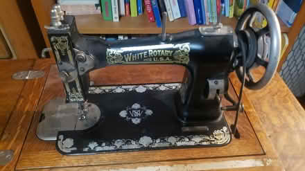 Photo of free Vintage sewing machine (Gig Harbor. Near HW16) #2