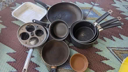 Photo of free some pans & pots (Camberwell SE5) #2