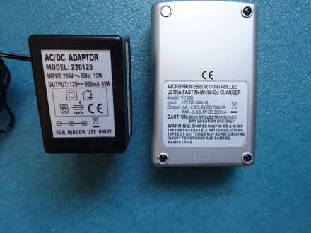 Photo of free AA/AAA Nicad NiMH charger (OX14) #2