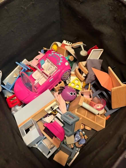 Photo of free Dolls house and furniture (Manor park E12) #3