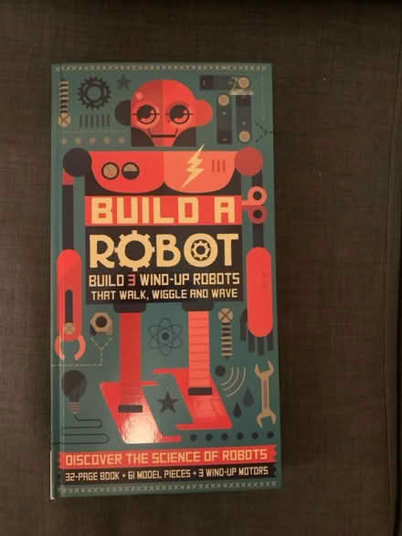 Photo of free “Build a robot” set (GU12) #1