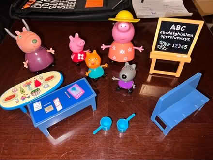 Photo of free Peppa Pig toys (role play) (BR1) #1