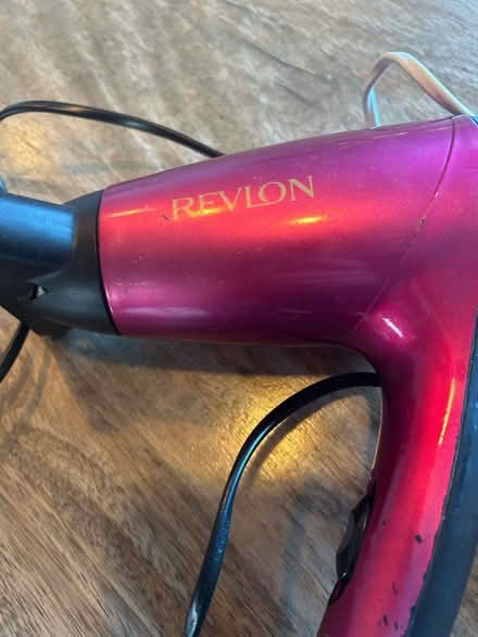 Photo of free Sychwr gwallt, brwsh poeth/ hairdryers and hot brush/tongs (Tregarth LL57) #3