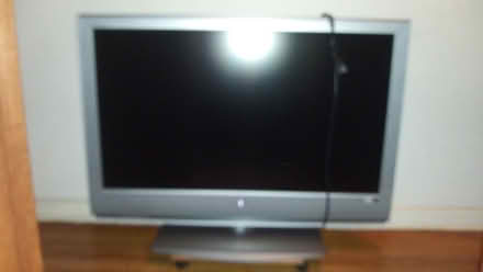 Photo of free Sony Bravia KDL-40S20L1 w/ Remote (Flanders NJ) #1
