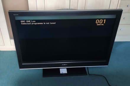 Photo of free Sony Bravia KDL-40D3500 TV - NEEDS REPAIRING (South Croydon CR2) #1