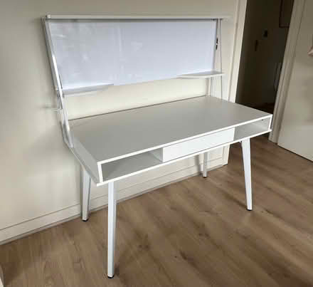 Photo of free White desk (Upper Clapton E5) #1