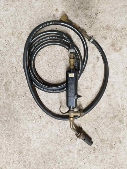 Photo of free blowtorch for running from a gas cylinder (Cainscross GL5) #1