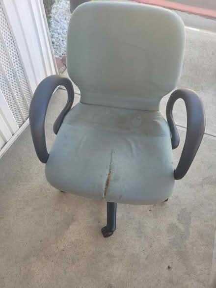 Photo of free Chair (Whispering Hills Mobile Home) #2