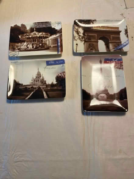 Photo of free Dessert/appetizer plates (East side of Columbia) #1