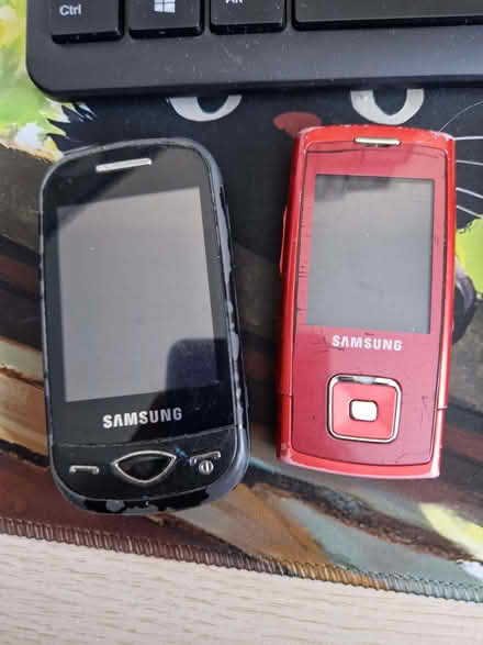 Photo of free Old phones (Radcliffe on Trent NG12) #3