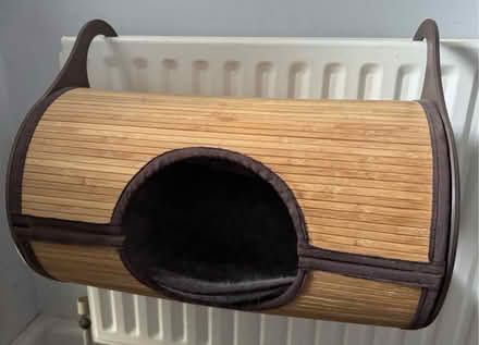 Photo of free Hanging radiator cat bed (Ware SG12) #1
