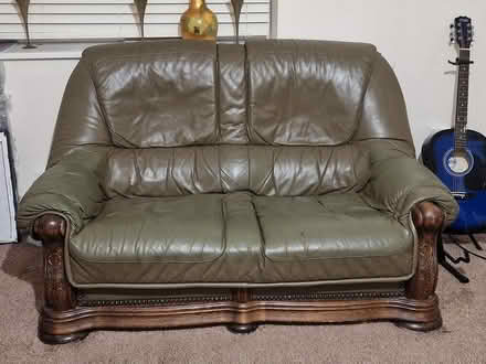 Photo of free 3piece leather Sofa Need Gone Today (SE5) #3