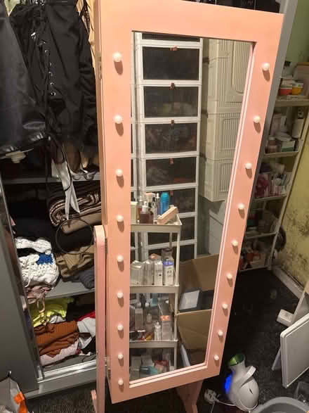 Photo of free Mirrored Storage Case (Idle BD2) #1