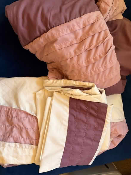 Photo of free Double duvet cover set (Twickenham TW1) #1