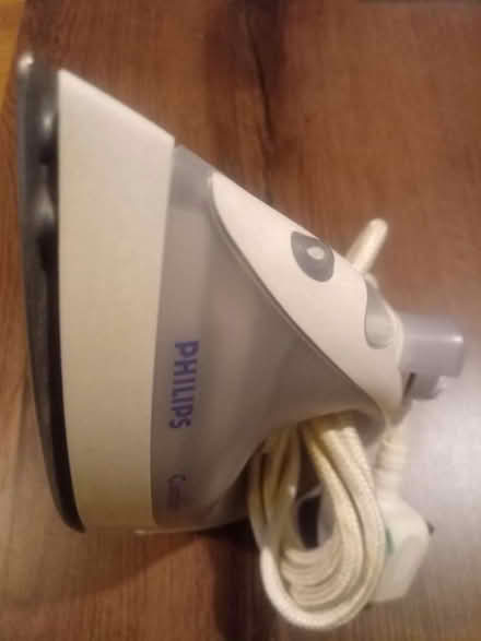 Photo of free Philips Comfort 1000 IRON (Yardley B25) #2