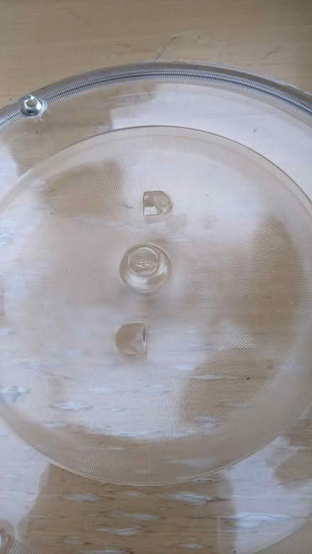 Photo of free Microwave plates (west side of Horsham) #1