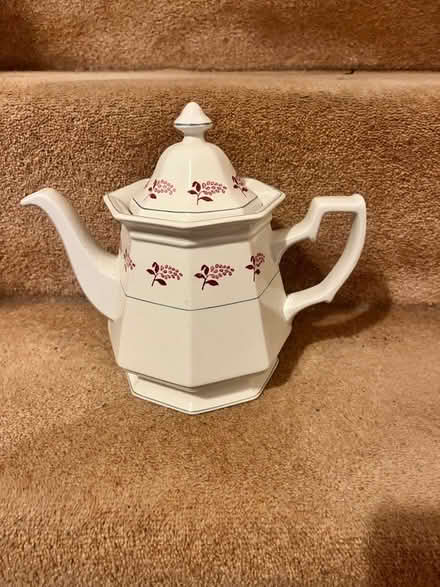 Photo of free Unused china teapot (Linslade LU7) #2