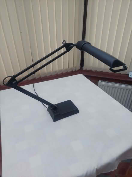 Photo of free Daylight desk lamp with articulated arms (GU51) #3