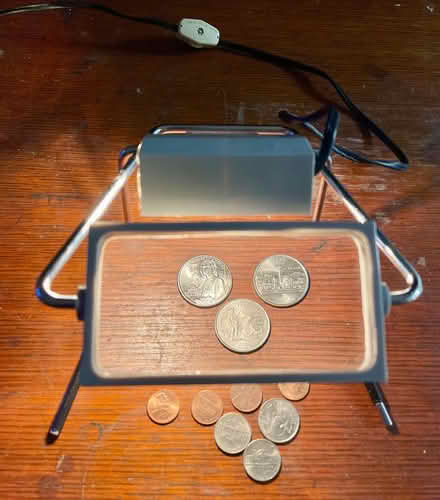 Photo of free Magnifier with Light (Near the Kentlands) #2