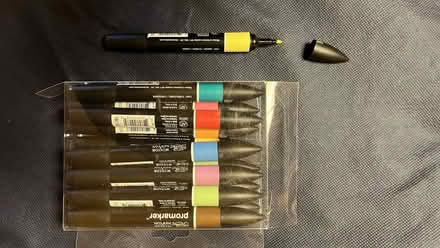 Photo of free A set of Windsor & Newton artist's felt pens (Goldhanger CM9) #1