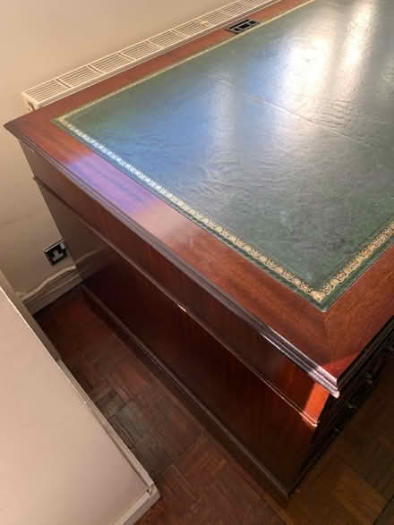 Photo of free Office desk (Guildford GU1) #2