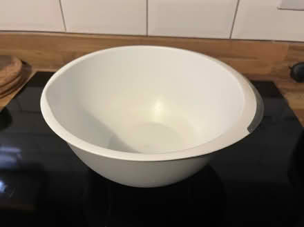 Photo of free Large mixing bowl (Botley OX2) #1