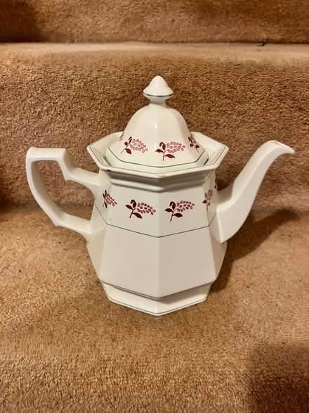 Photo of free Unused china teapot (Linslade LU7) #3