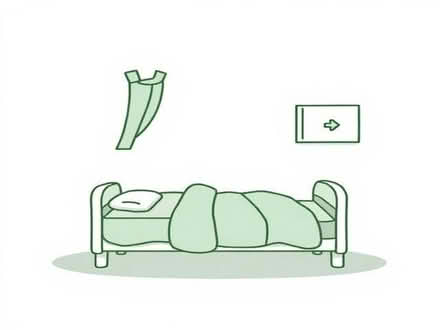 Photo of Small toddler bed (Corringham SS17) #1