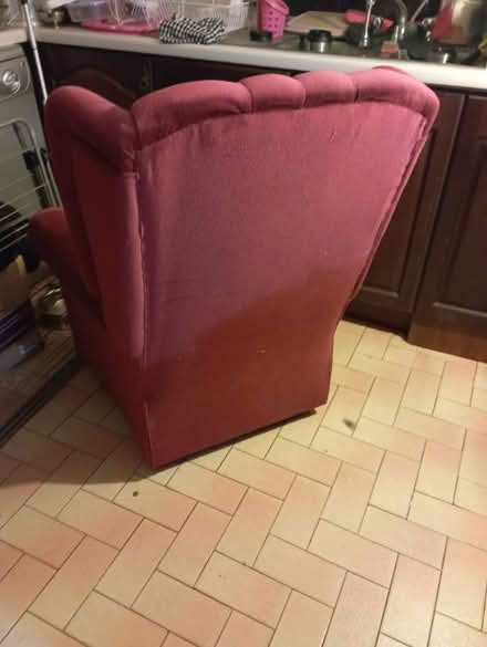 Photo of free Pink/Red small armchair (Southport PR8) #3