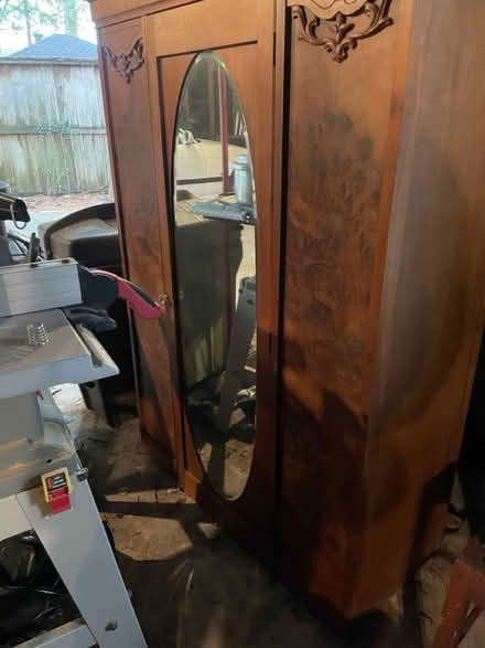 Photo of free cabinet with base (Oak Forest area) #1