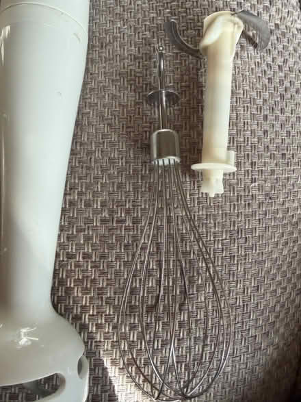 Photo of free Braun Immersion Blender (Chesterbrook Rd & N Albemarle) #3