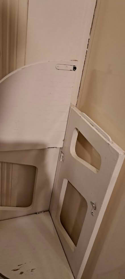 Photo of free Corner shelf (OX14 off Colwell Drive) #2