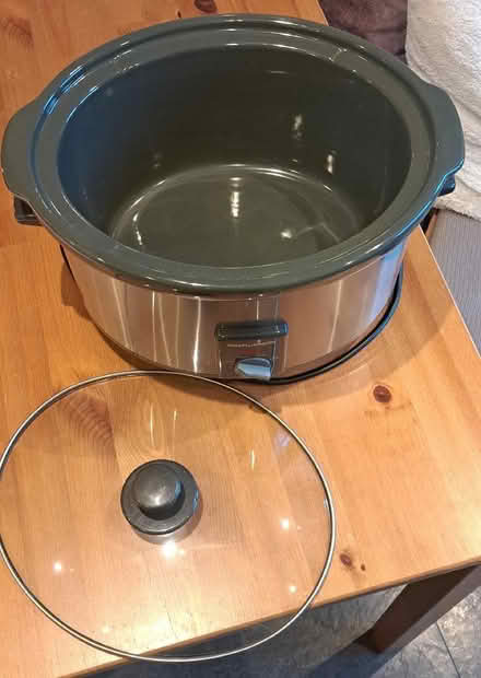 Photo of free 6.5 Litre slow cooker (Denny FK6) #2