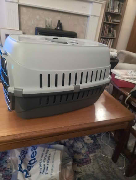 Photo of free Pet carrier- suitable for cat (Starling BL8) #1