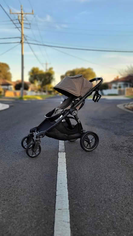 Photo of free City select pram with bassinet (North of city) #3