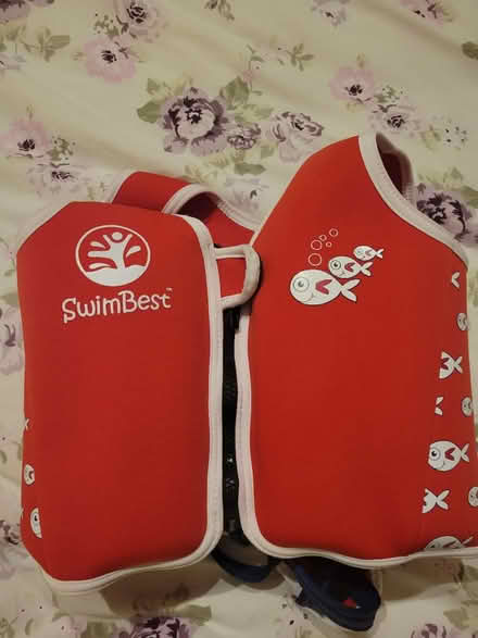Photo of free Swim vest (CT3) #1