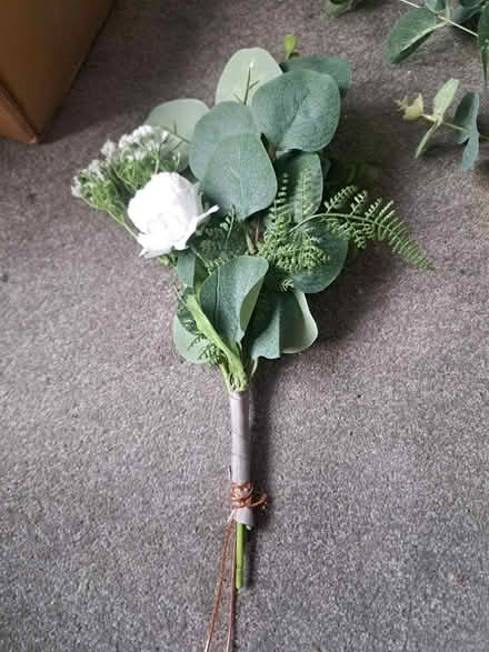 Photo of free Artificial flowers (Bonnyrigg EH19) #2