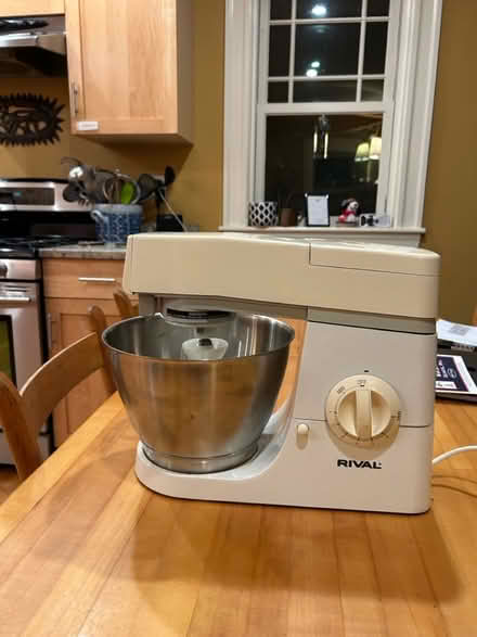 Photo of free Rival Stsnd Mixer (Huron Ave. Cambridge) #1