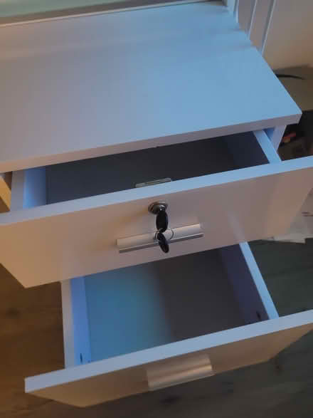 Photo of free Desk and chair (Sandy SG19) #4