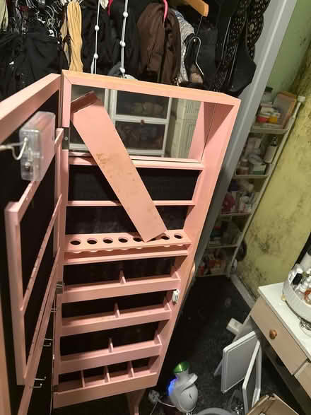 Photo of free Mirrored Storage Case (Idle BD2) #3