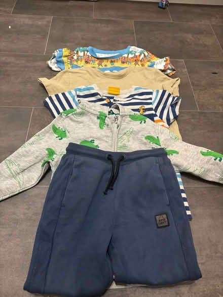 Photo of free Boys/unisex clothes 2/3-3/4 (Gracemount EH16) #1