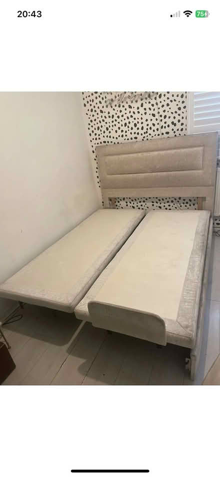 Photo of free 5ft adjustable bed base (SE16 5SX) #1